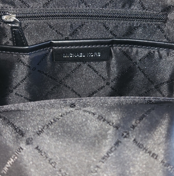 Michael Kors Kenly Medium Bagpack - Picture 6 of 8
